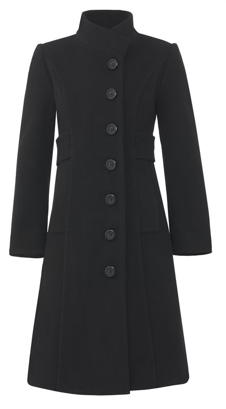 W105 The black coat